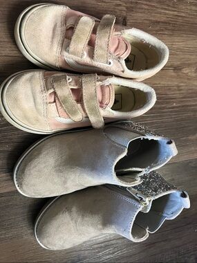 Kids Pink Suede Velcro Sneakers by